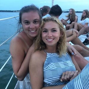 Meet your Posher, Caroline